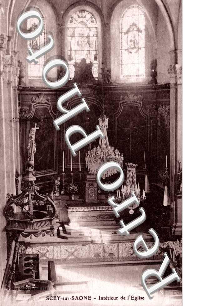 interieur de l'eglise