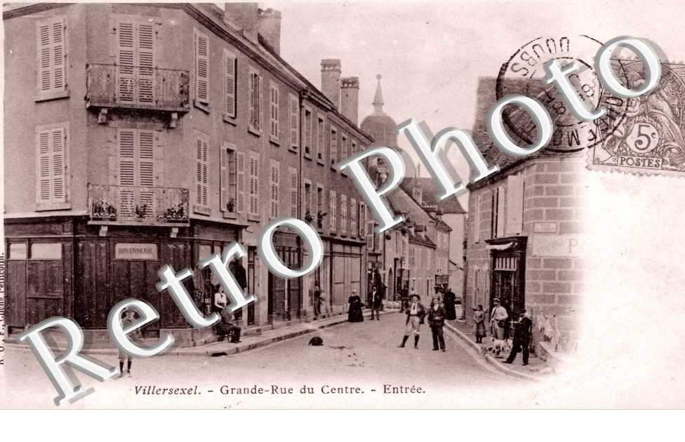 Grande rue du centre. entree