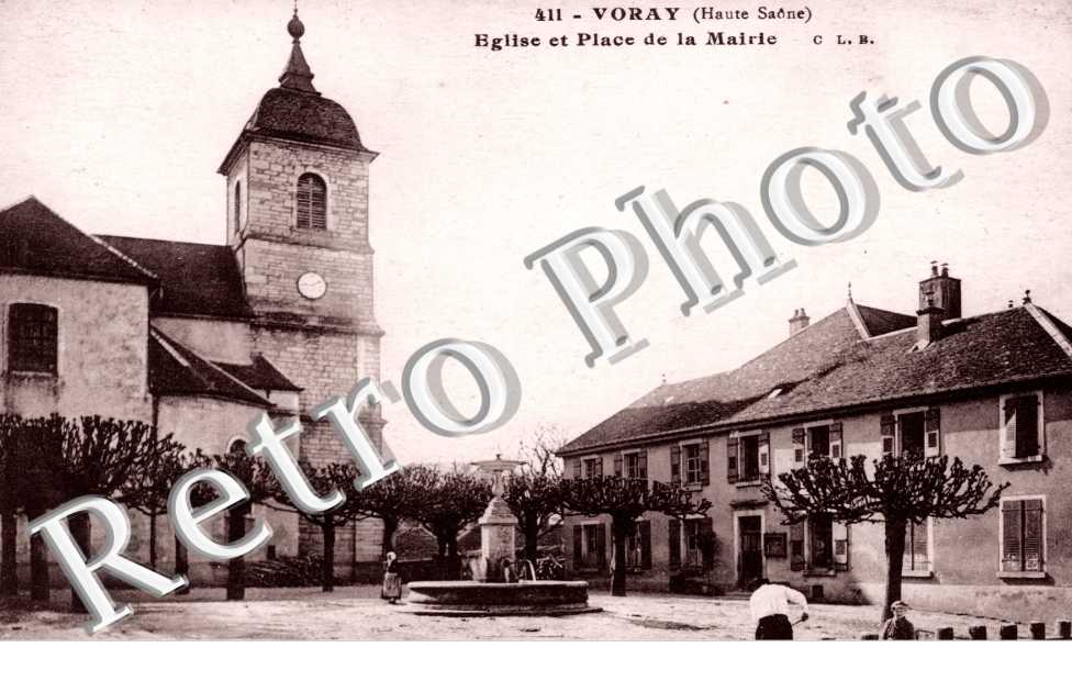 Eglise et place de la mairie