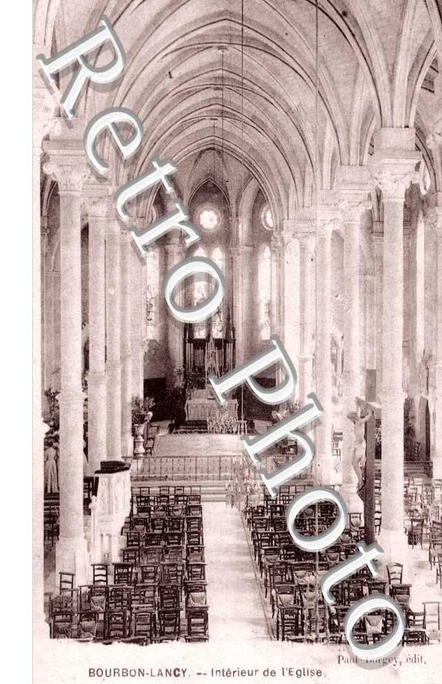Interieur de l'eglise