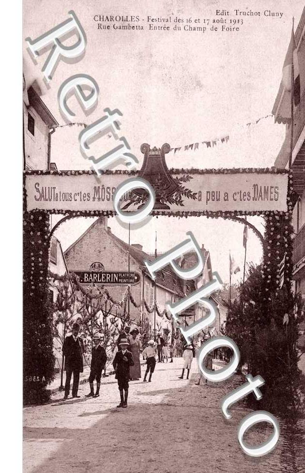 Festival des 16 et 17 aout 1913 - Rue gambetta - entree du champ de foire
