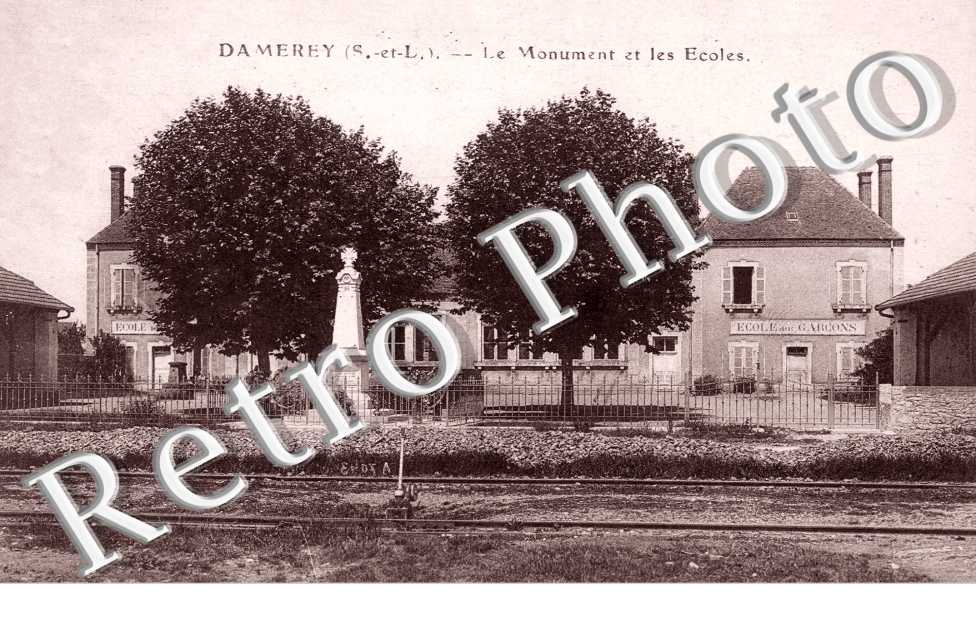 le Monument et les Ecoles