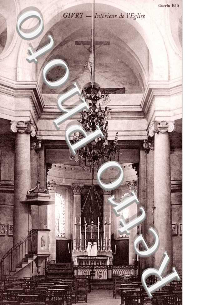 Interieur de l'eglise