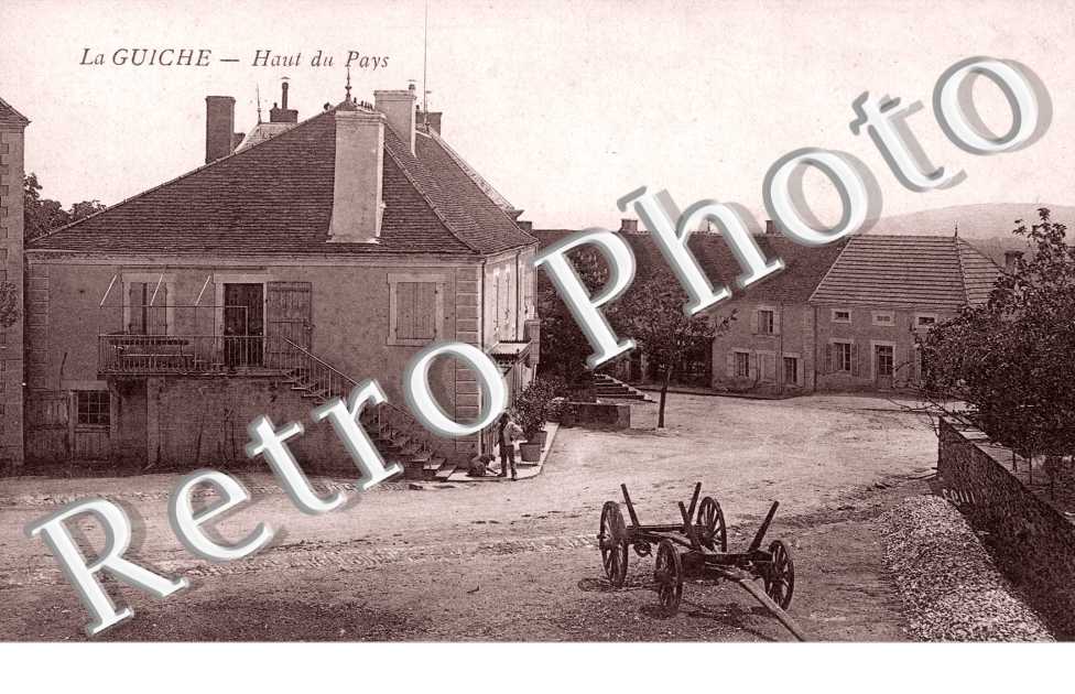 (LA)   Haut du pays
