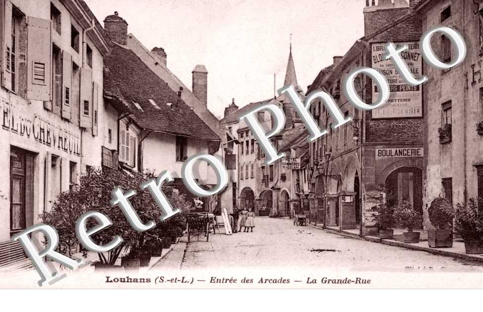 entree des arcades la grande rue
