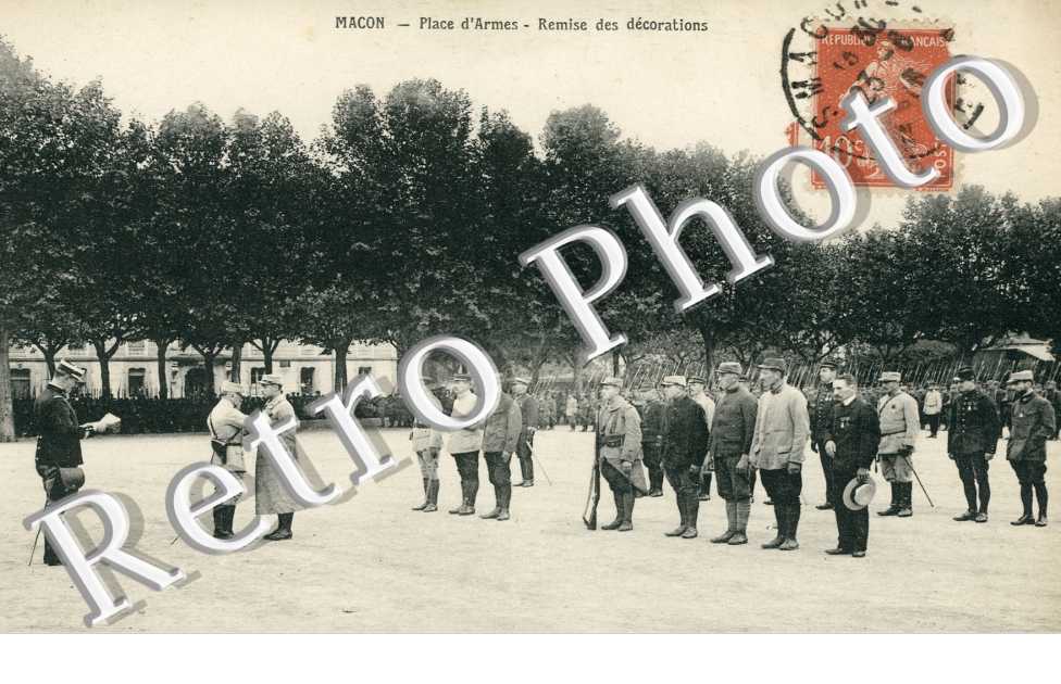 Place d'Armes, Remise des decorations