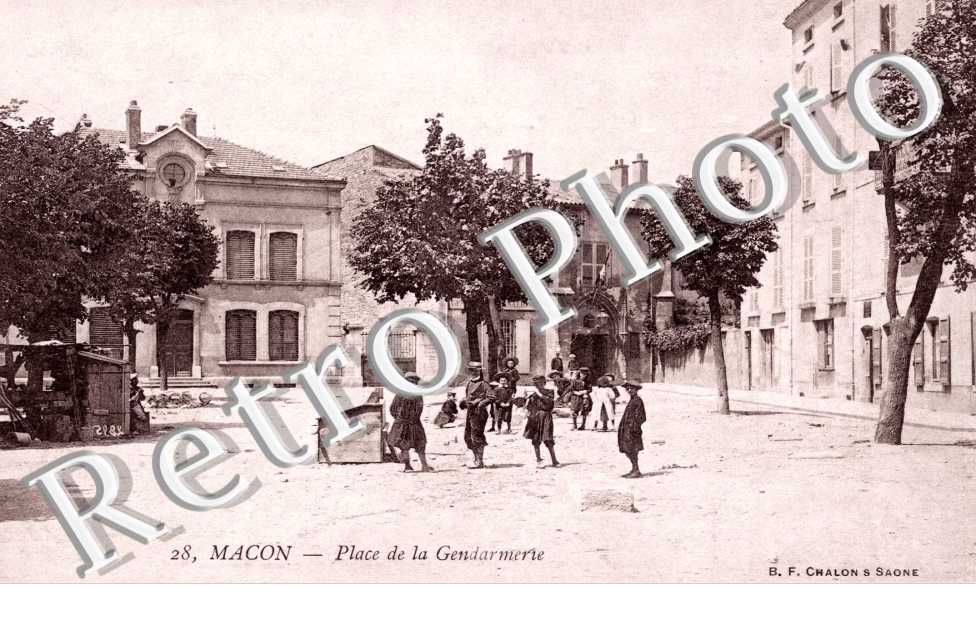 place de la gendarmerie