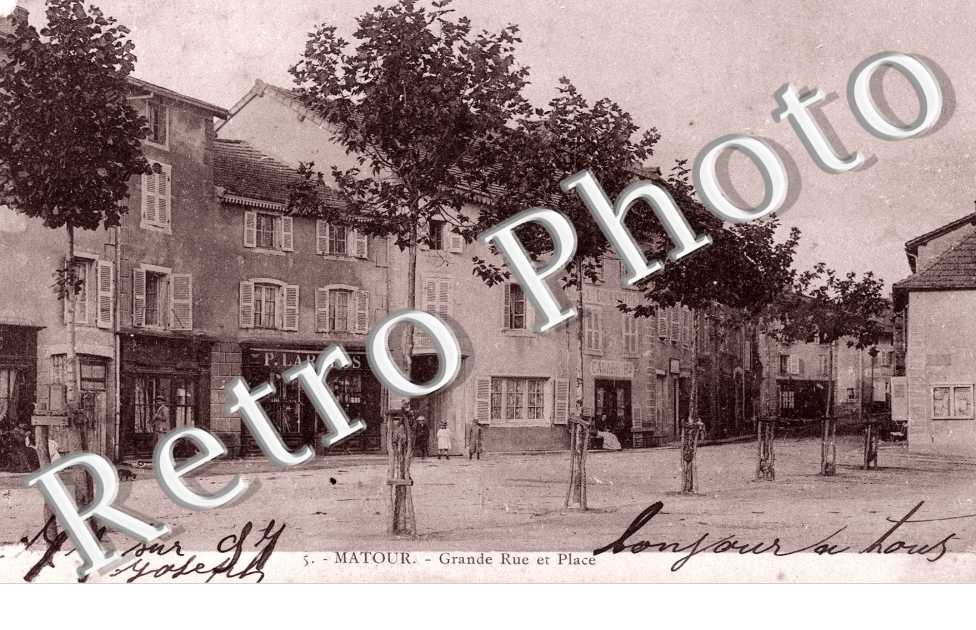 Grande rue et place