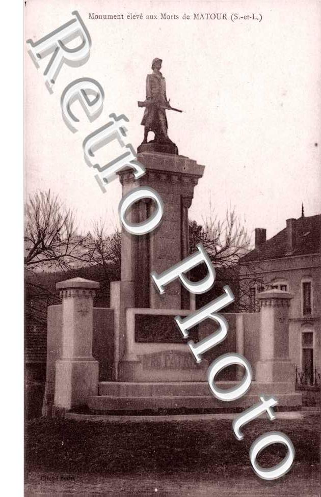 Monument élevé aix morts de Matour