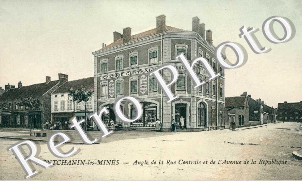angle de la rue centrale et de l'avenue de la republique