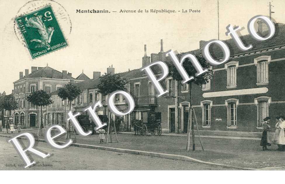Avenue de la Republique, la Poste
