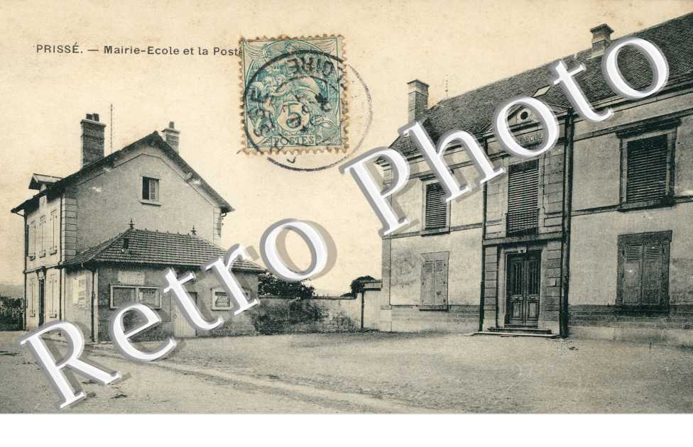 Mairie ecole et la poste