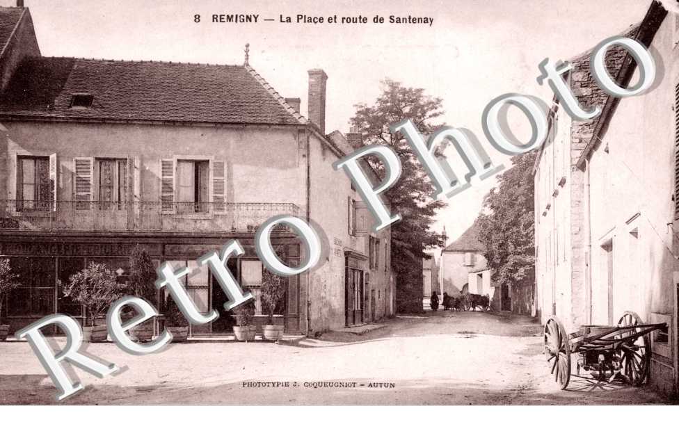 la place et la route de santenay
