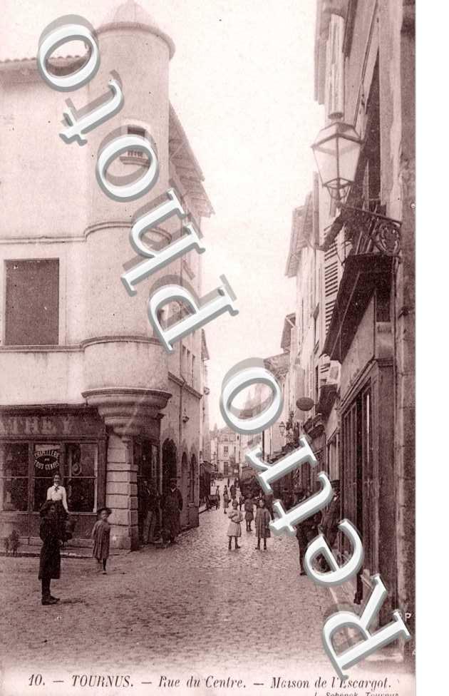 la Rue du Centre, la Maison de l'Escargot