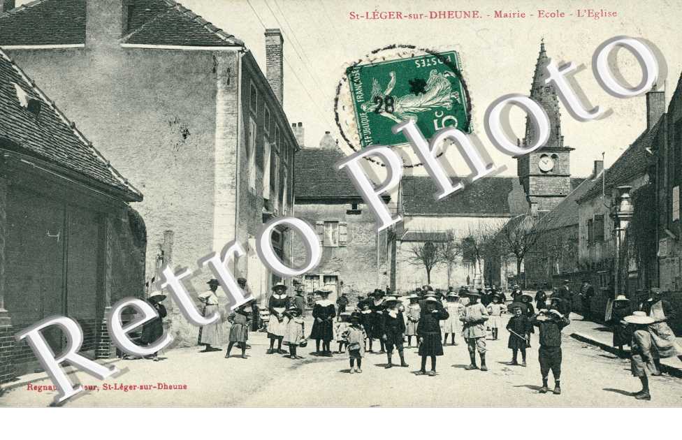 Mairie, Ecole, l'Eglise