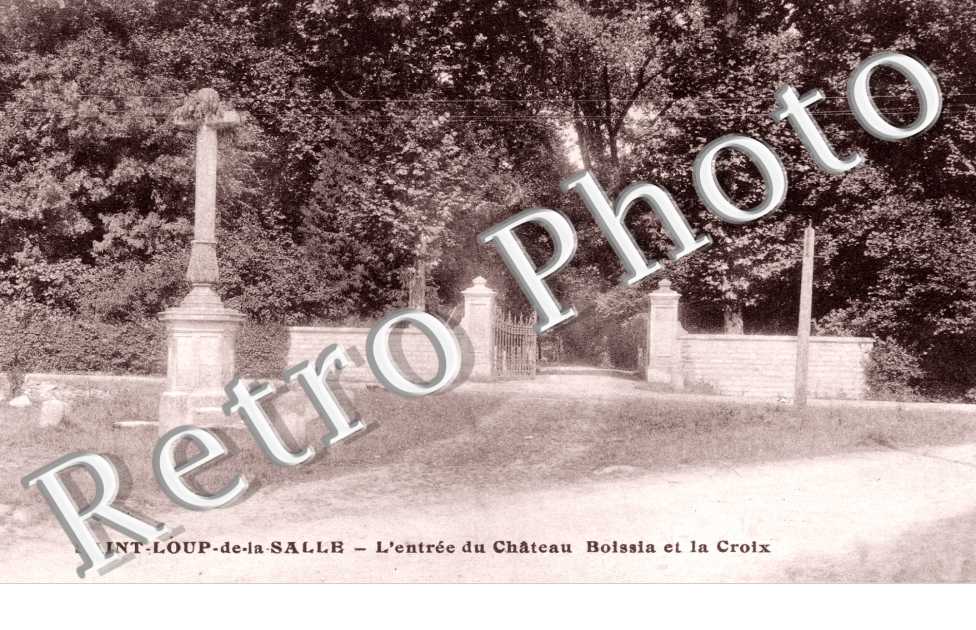 l'Entree du Chateau Boissia et la Croix
