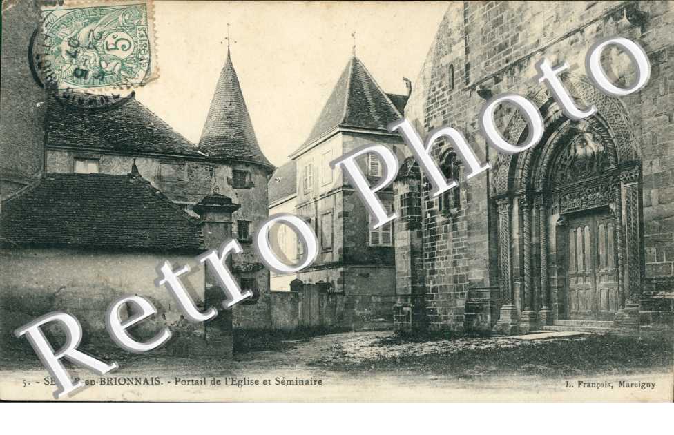 Portail de l'Eglise et Seminaire