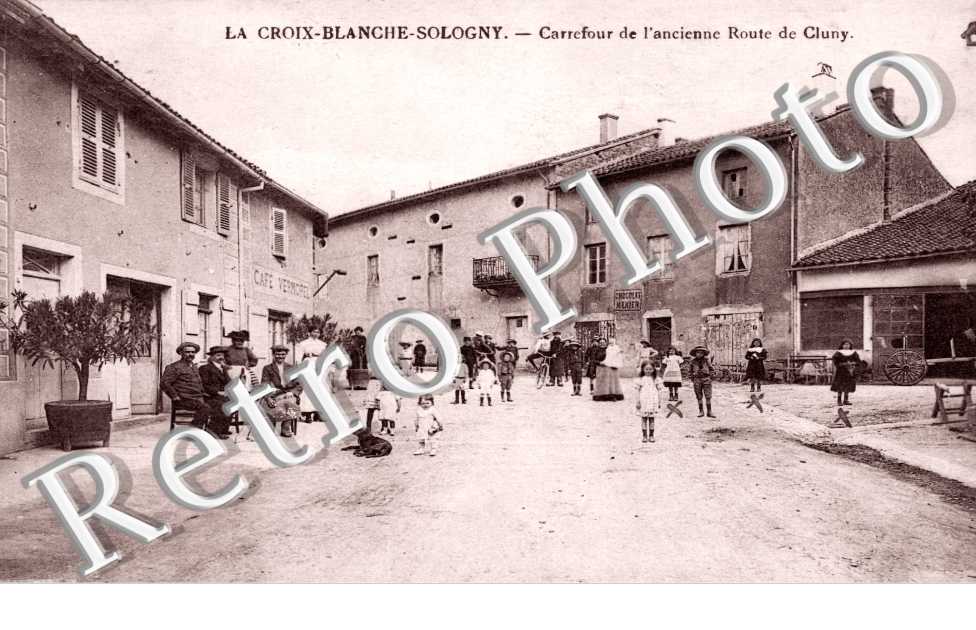 le Carrefour de l'ancienne Route de Cluny, La Croix-Blanche-Sologny