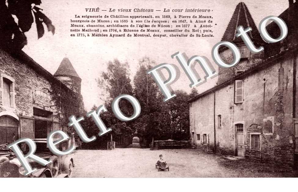 Le Vieux Chateau; la Cour interieure