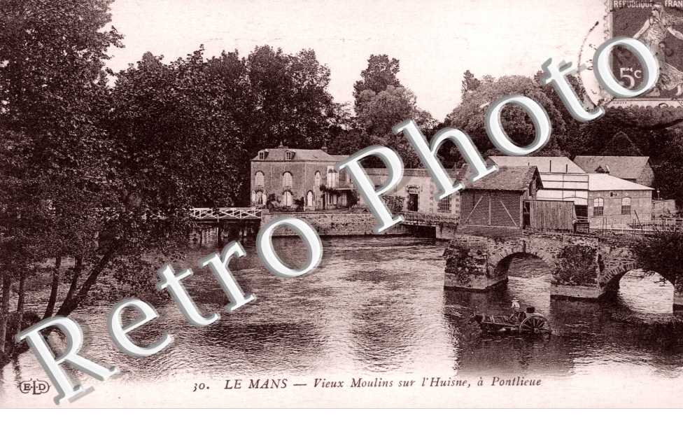 Vieux moulin sur l'Huisne a PONTLIEUE