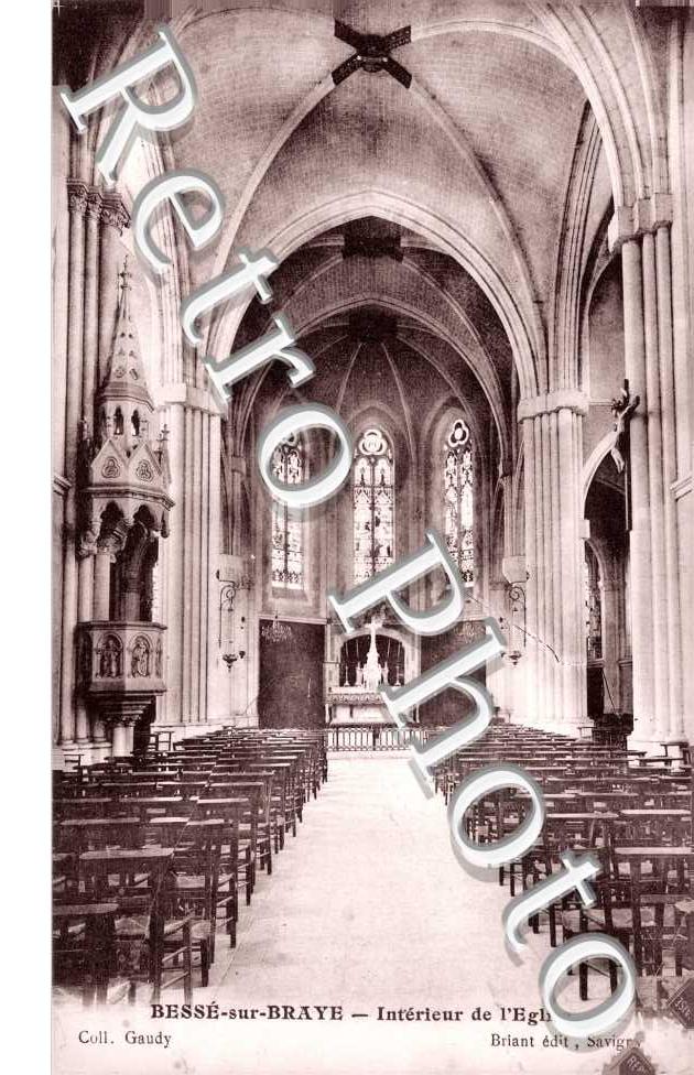 Interieur de l'eglise