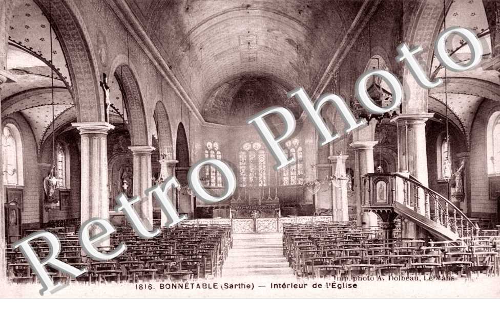 Interieur de l'eglise