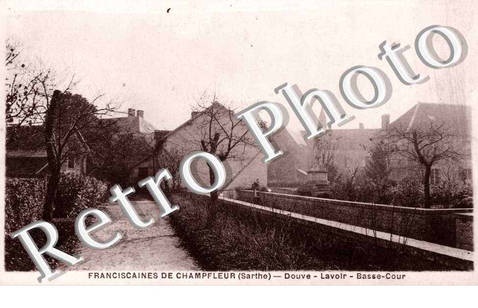 douve, lavoir, basse-cour