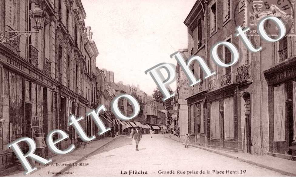 Grande rue prise de la Place Henri IV
