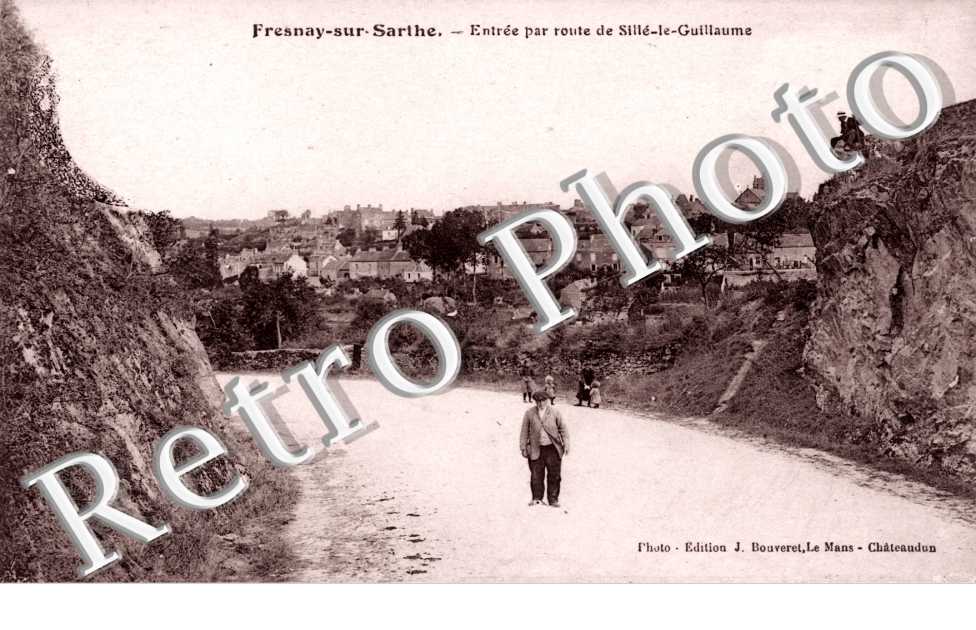 Entree par route de Sille le Guillaume