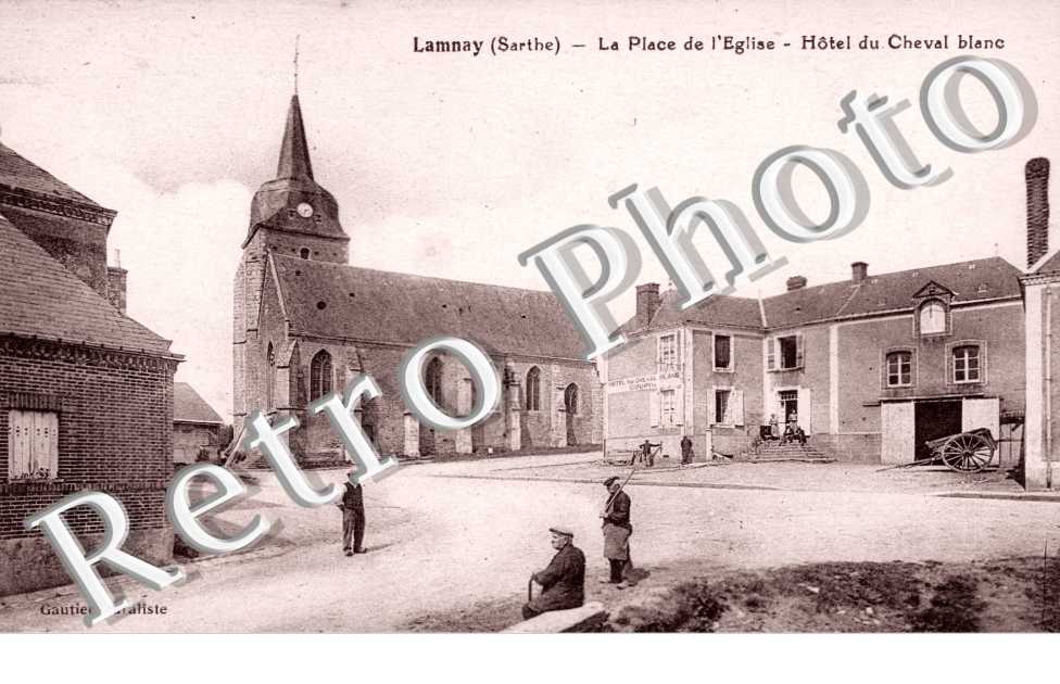 La place de l'eglise - Hotel du cheval blanc