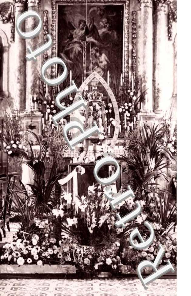 Interieur de l'eglise