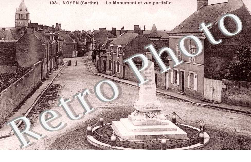 Le monument et vue partielle