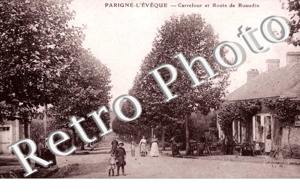 Carrefour et route de Ruaudin