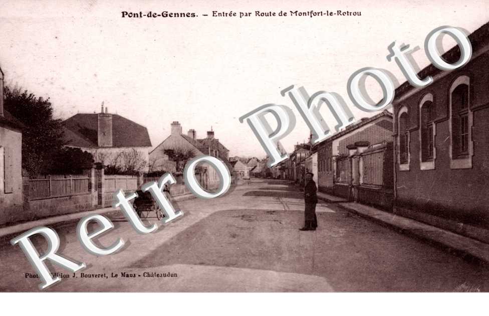l'Entree par la Route de Montfort-le-Rotrou