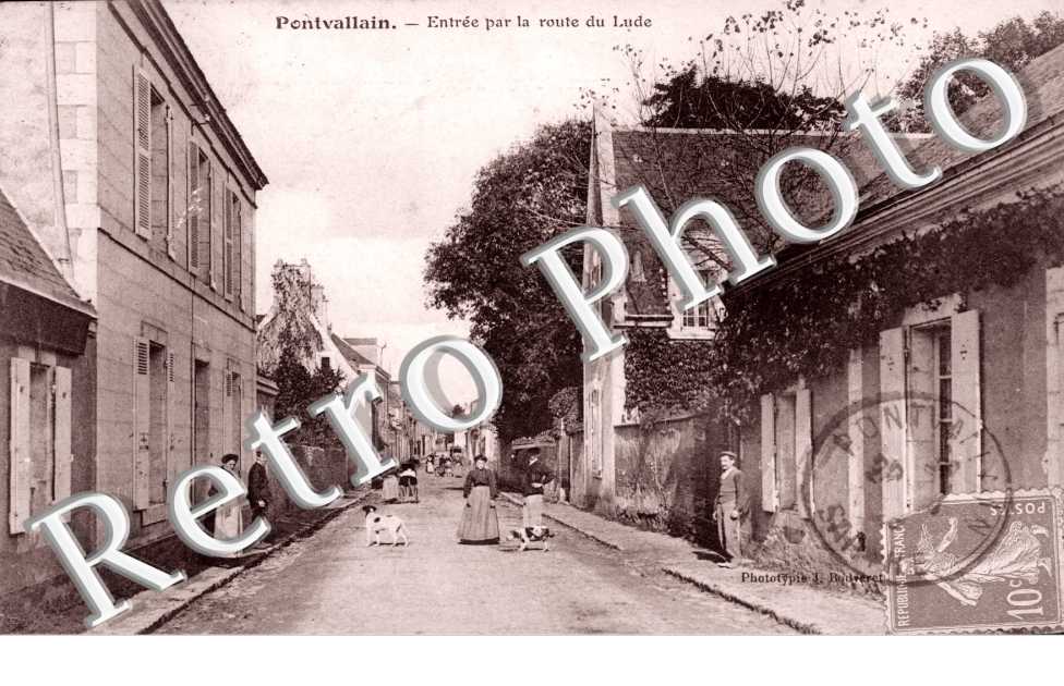 l'Entree par la Route du Lude