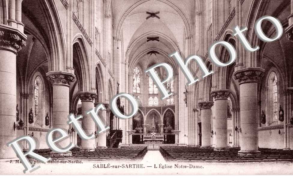Interieur de l'eglise