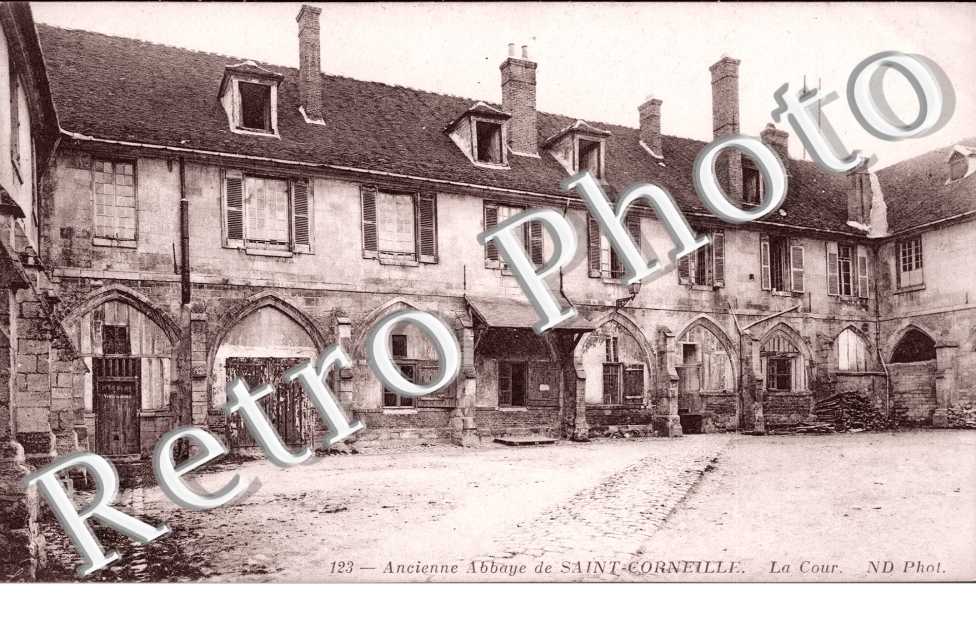 ancienne abbaye, la cour