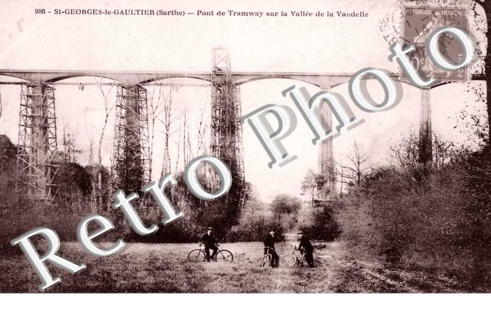 pont du tramway sur la vallee de la Vaudelle
