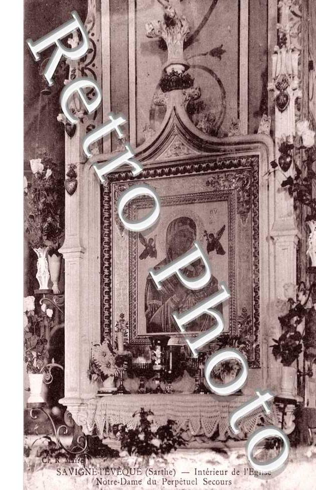 Interieur de l'eglise