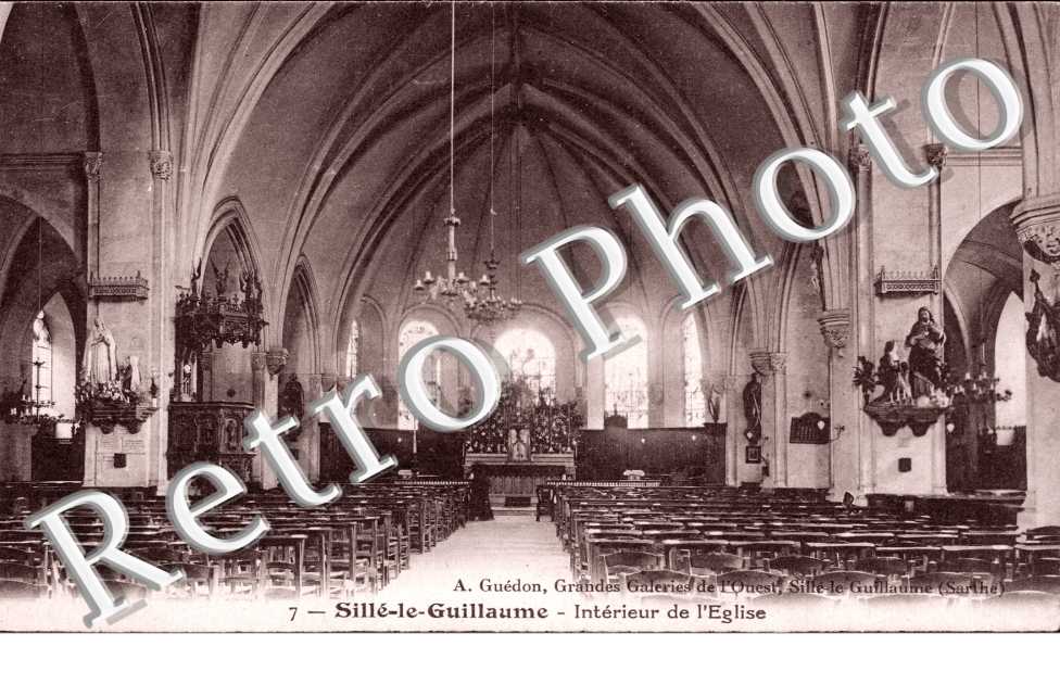 Interieur de l'eglise