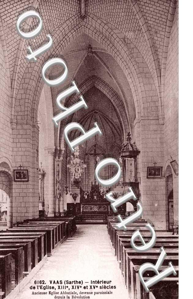 Interieur de l'eglise