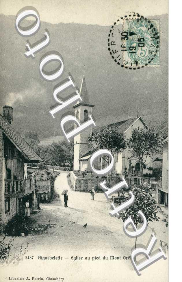 eglise au pied du Mont Grele