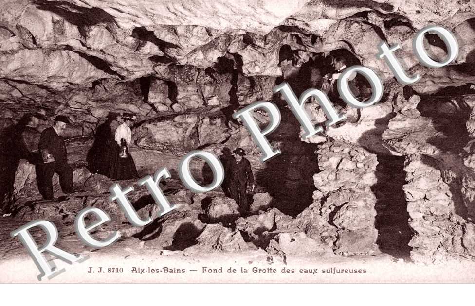 Fond de la Grotte des eaux sulfureuses