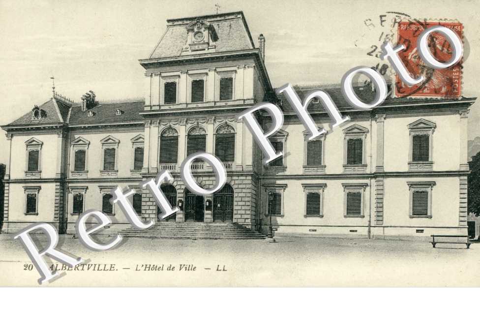 L'Hotel de Ville
