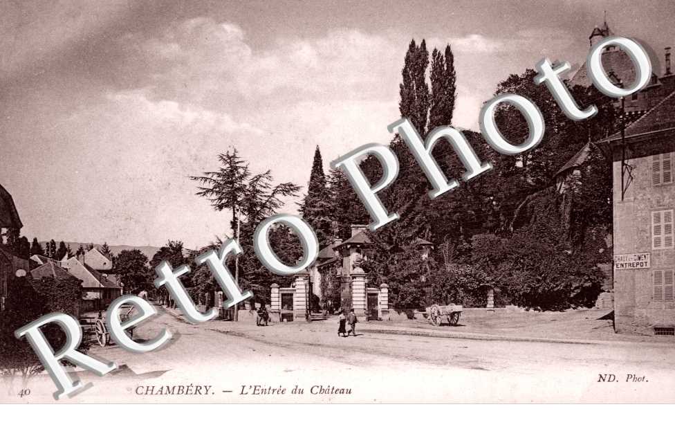 L'Entree du Chateau