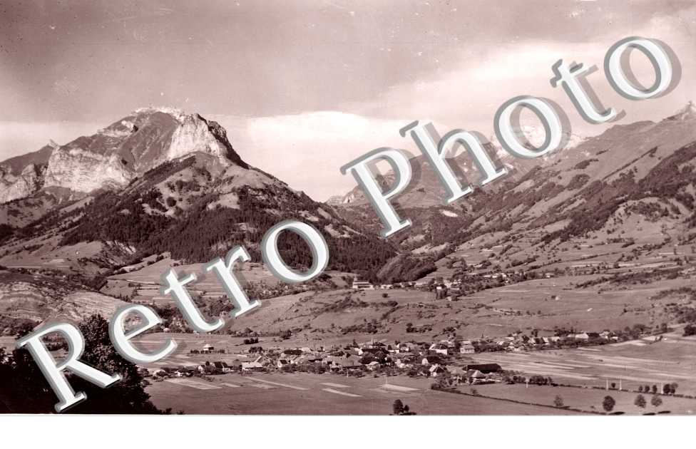 Vue generale et le Col de Cherel