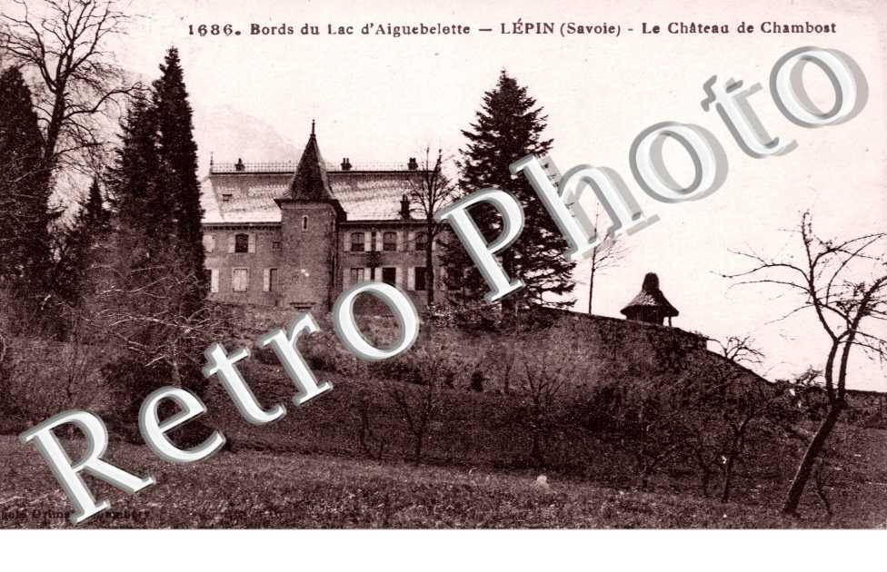 bords du lac d'Aiguebelette, le chateau de Chambost