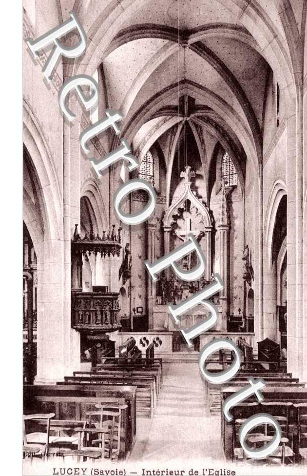interieur de l'eglise