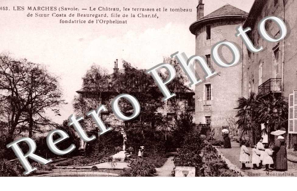 Le Chateau, les terrasses et le Tombeau de Soeur Costa de Beauregard