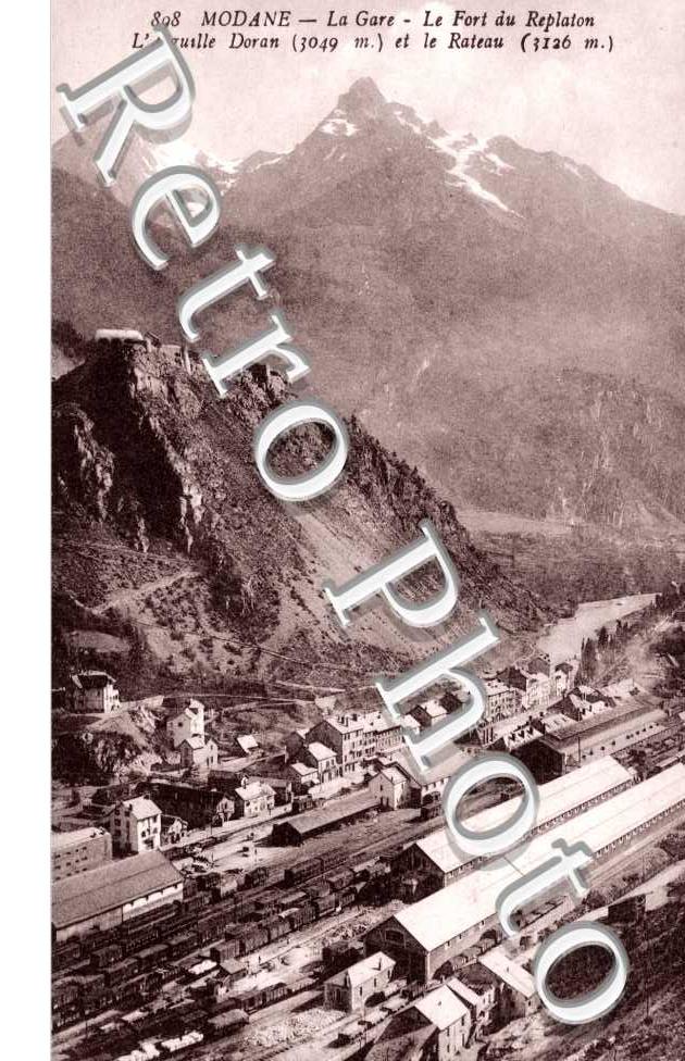 La Gare, le Fort du Replaton, l'Aiguille Doran et le Rateau